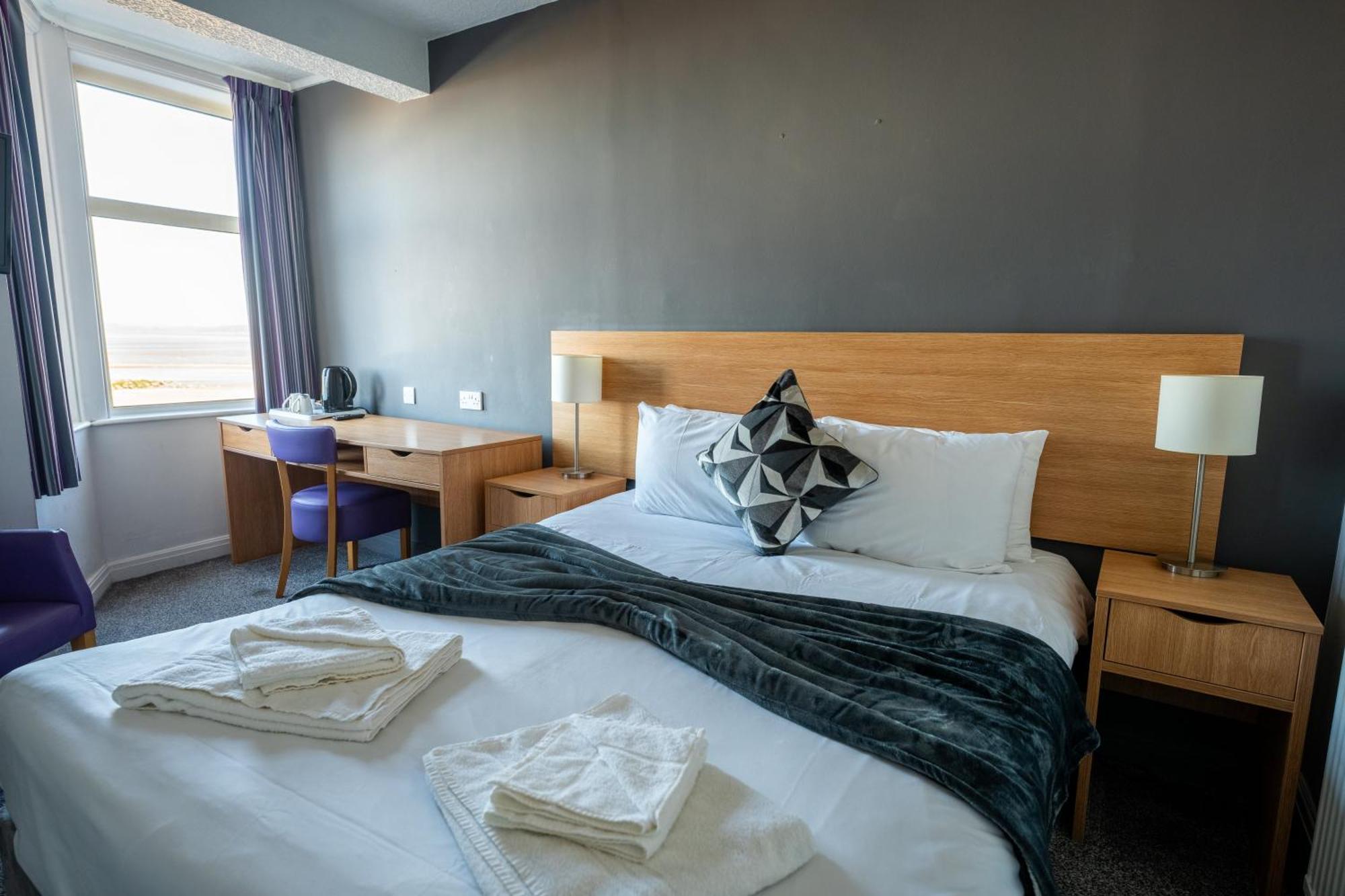 The Strathmore Hotel Morecambe Dış mekan fotoğraf